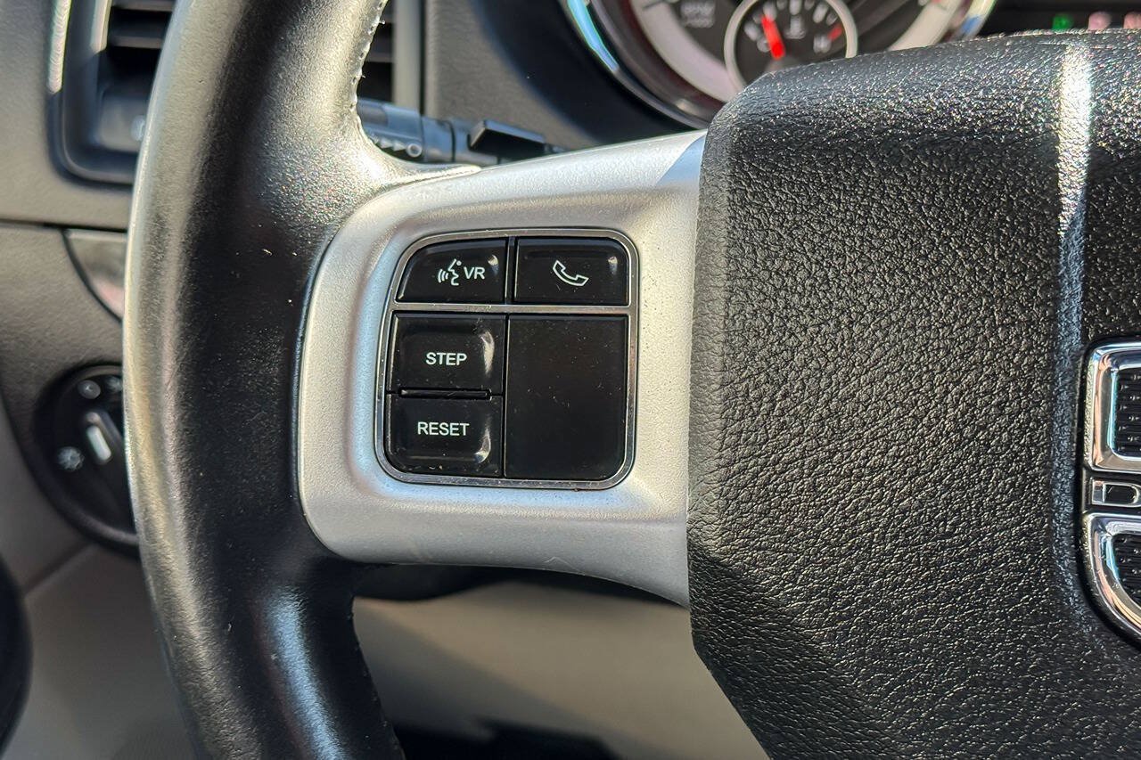 Used 2017 Dodge Grand Caravan SE w/ Power Window Group FWD image 20