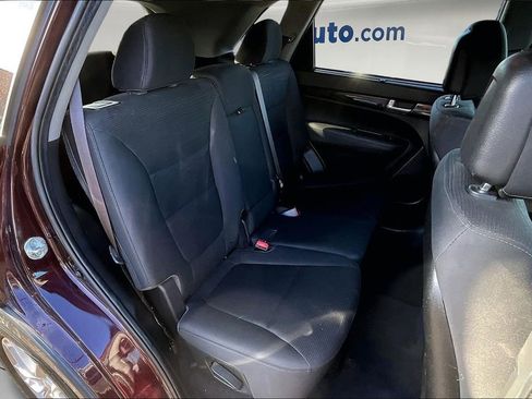 Used 2015 Kia Sorento LX image 25