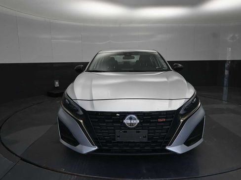 Used 2024 Nissan Altima 2.5 SR FWD image 20