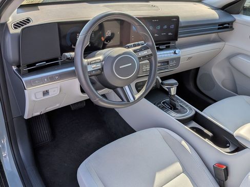 Used 2024 Hyundai Kona SEL image 16