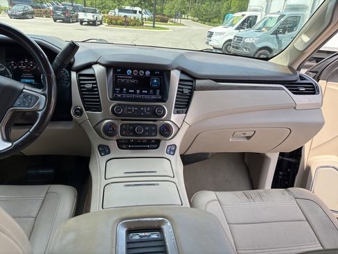 Used 2018 GMC Yukon Denali image 29