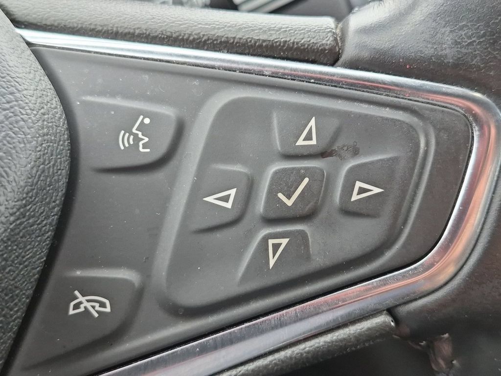 Used 2021 Chevrolet Equinox LT AWD/4WD image 19