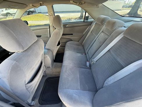 Used 2005 Toyota Camry FWD image 10