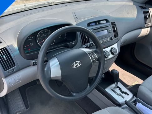 Used 2010 Hyundai Elantra GLS FWD image 6