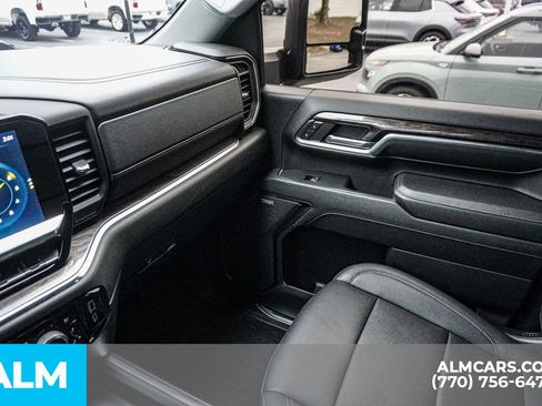 Used 2024 Chevrolet Silverado 2500 LTZ w/ LTZ Convenience Package image 45