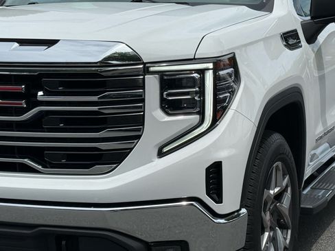Used 2023 GMC Sierra 1500 SLT w/ SLT Premium Package AWD/4WD image 10