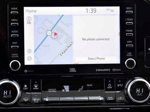 Used 2021 Toyota Highlander Limited image 22