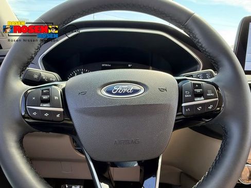 Used 2022 Ford Escape SE w/ Convenience Package AWD/4WD image 12
