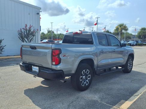 Used 2024 Chevrolet Colorado Z71 w/ Z71 Convenience Package 2 AWD/4WD image 2