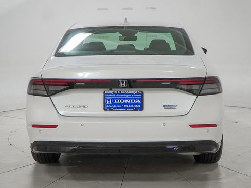 Used 2025 Honda Accord Touring image 9