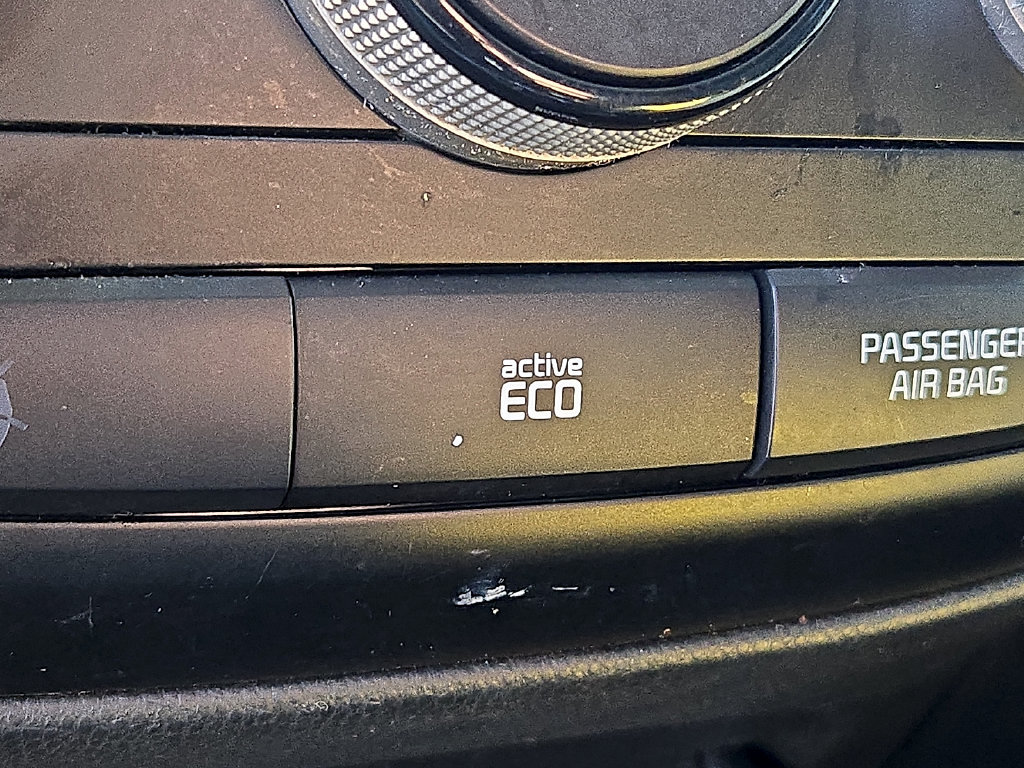 Used 2016 Kia Soul + FWD image 23