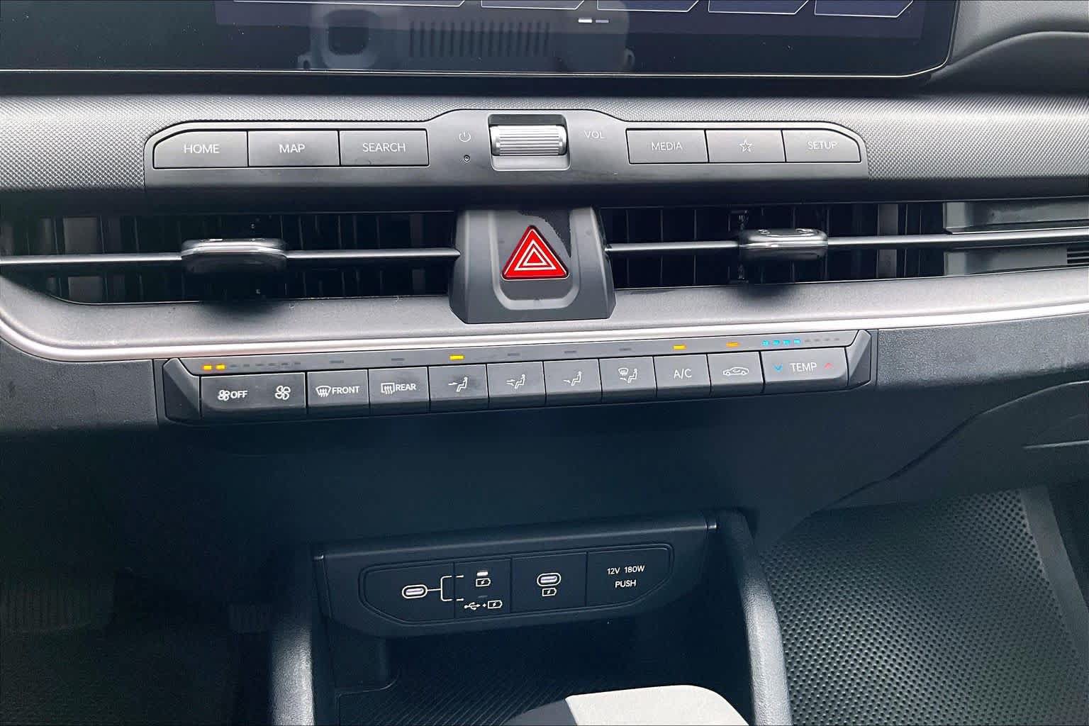 Used 2025 Kia K4 FWD image 32