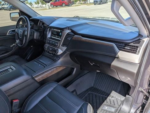 Used 2018 GMC Yukon Denali w/ Denali Ultimate Package image 22