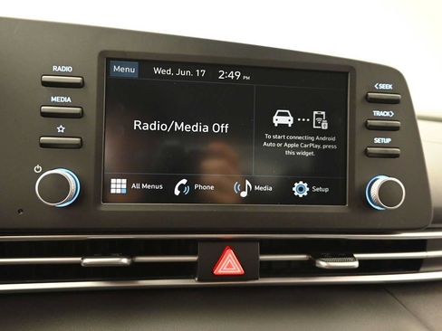 New 2026 Hyundai Elantra SE FWD image 18