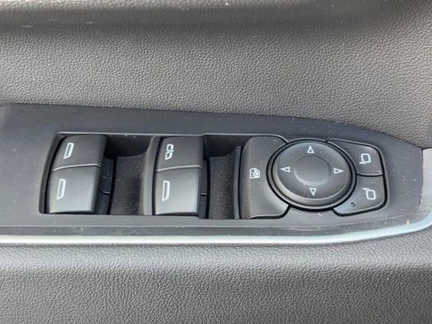 Used 2025 GMC Sierra 2500 SLE w/ SLE Value Package; image 27