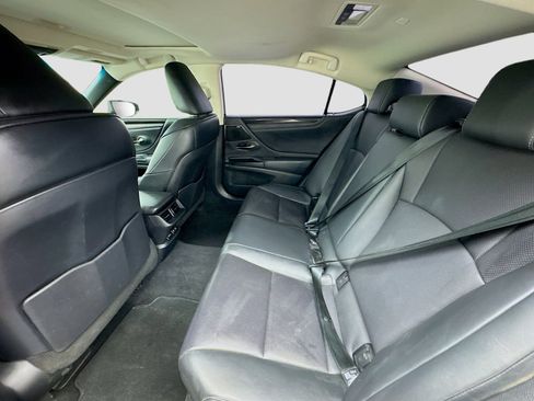 Used 2019 Lexus ES 350 w/ Premium Package FWD image 16