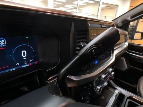 Used 2025 Ford F350 King Ranch w/ Chrome Package image 19