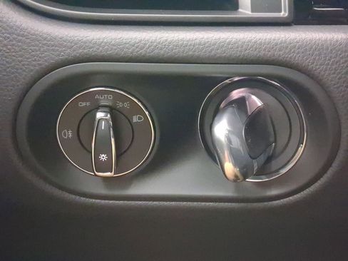 New 2026 Porsche Macan image 16