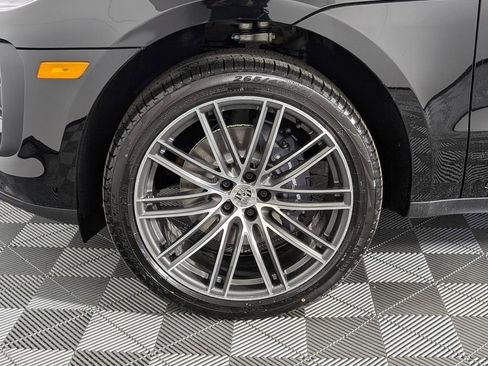 New 2026 Porsche Macan image 9