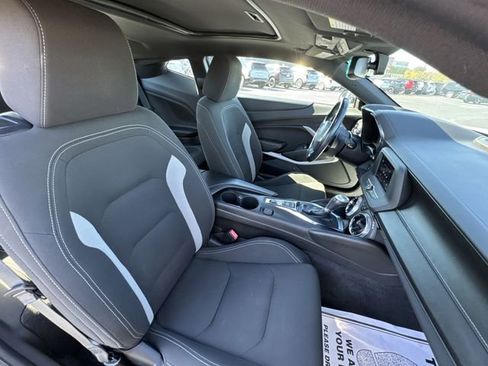 Used 2021 Chevrolet Camaro LT image 24