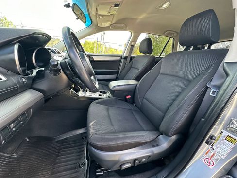 Used 2018 Subaru Outback 2.5i Premium AWD/4WD image 13