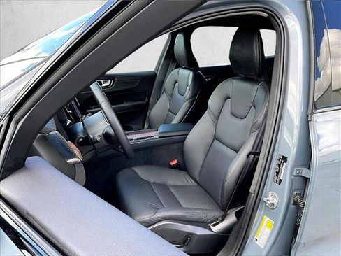 Used 2024 Volvo XC60 B5 Plus w/ Protection Package Premier image 27