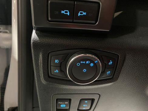 Used 2019 Ford F150 Lariat w/ Equipment Group 502A Luxury AWD/4WD image 26