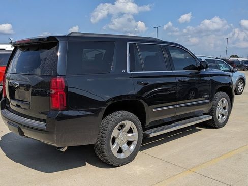 Used 2019 Chevrolet Tahoe LT w/ LT Signature Package AWD/4WD image 3
