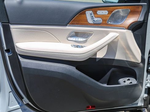 New 2026 Mercedes-Benz GLE 450e 4MATIC image 19
