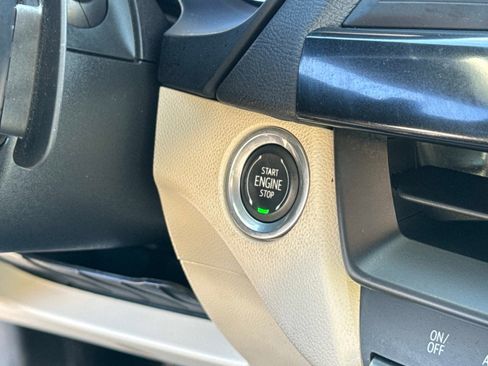 Used 2021 Cadillac CT4 Premium Luxury image 6