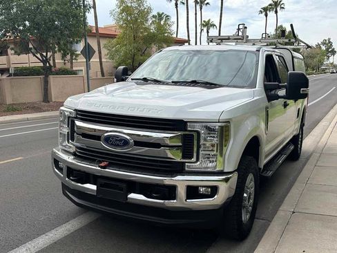 Used 2019 Ford F250 XLT w/ XLT Value Package AWD/4WD image 4