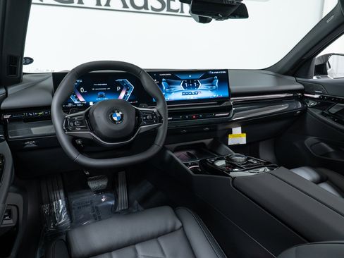 New 2026 BMW 530i xDrive w/ Premium Package image 16