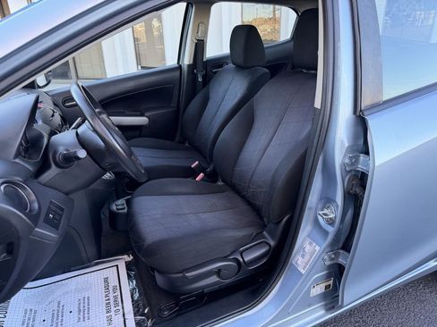 Used 2013 MAZDA MAZDA2 Sport image 12