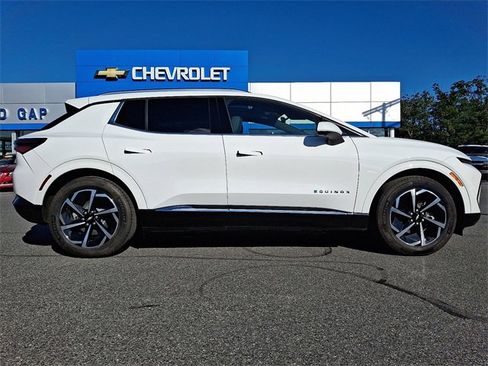Used 2024 Chevrolet Equinox EV LT image 7