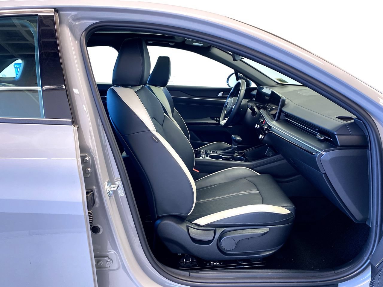 Certified 2026 Kia K5 GT-Line w/ GT-Line Premium Package FWD image 30