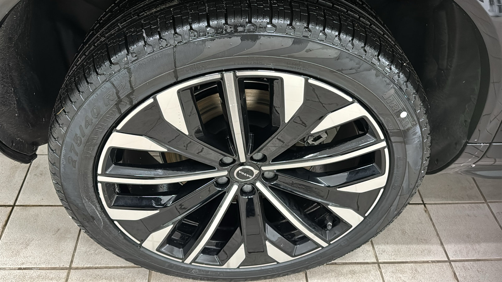 New 2026 Volvo XC90 T8 Plus w/ Protection Package Premier AWD/4WD image 32