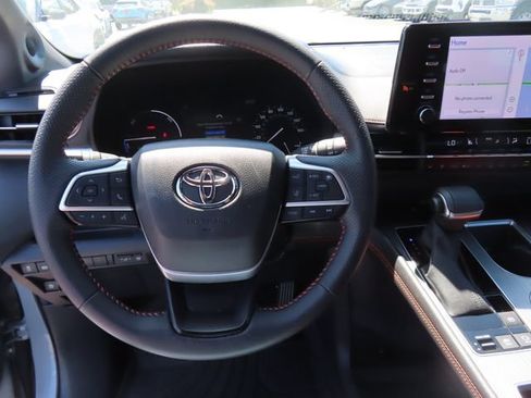 Used 2024 Toyota Sienna XSE w/ XSE Premium Package AWD/4WD image 16