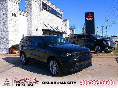 Used 2025 Dodge Durango GT image 1