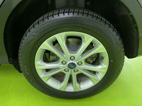 Used 2017 Ford Escape SE w/ Equipment Group 201A image 15