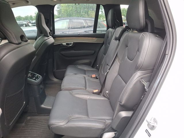 Used 2025 Volvo XC90 T8 Ultra w/ Protection Package Premier AWD/4WD image 8