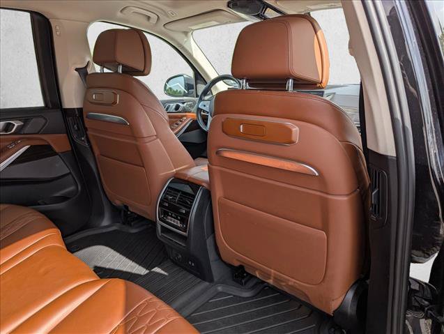 Used 2023 BMW X7 xDrive40i AWD/4WD image 30