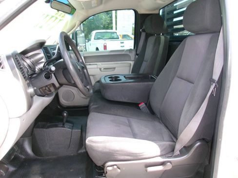 Used 2011 Chevrolet Silverado 2500 W/T AWD/4WD image 11