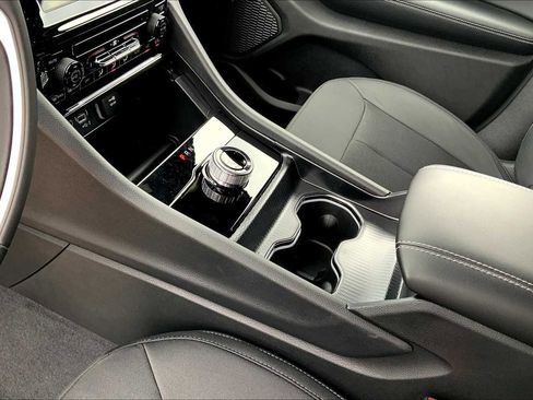 New 2025 Jeep Grand Cherokee L Laredo image 8