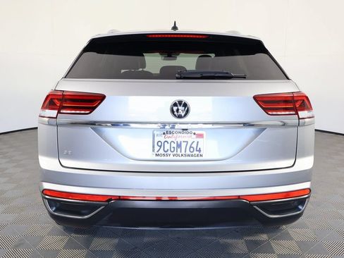 Used 2022 Volkswagen Atlas Cross Sport SE FWD image 5