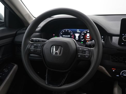 Used 2023 Honda Accord EX image 14