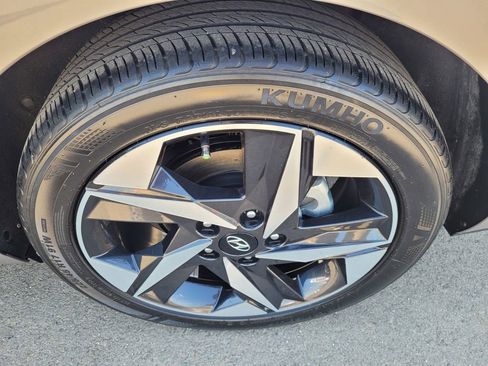 Used 2023 Hyundai Elantra Limited image 27