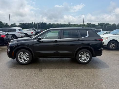 Used 2023 Mitsubishi Outlander ES AWD/4WD image 17