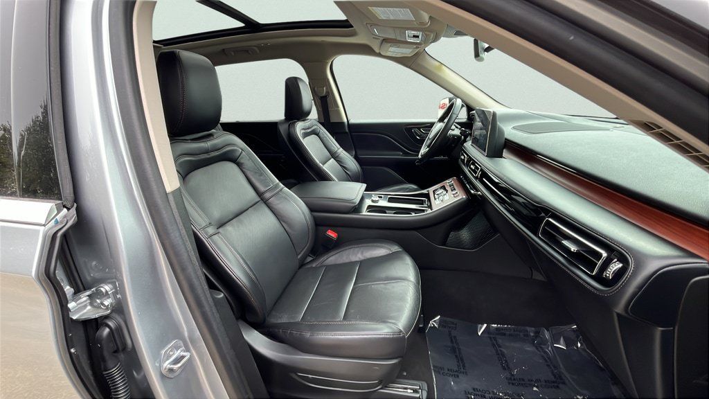 Used 2023 Lincoln Aviator Reserve AWD/4WD image 23