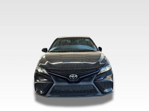 Used 2022 Toyota Camry SE AWD/4WD image 5