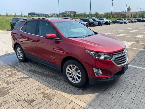 Used 2020 Chevrolet Equinox LT FWD image 3